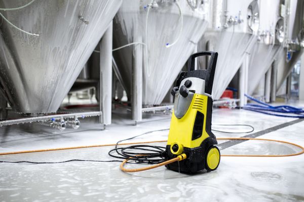 Distribution Center Cleaning